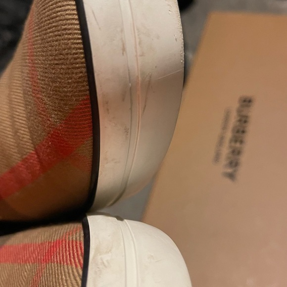 Authentic Burberry sneakers worn twice - Picture 6 of 6